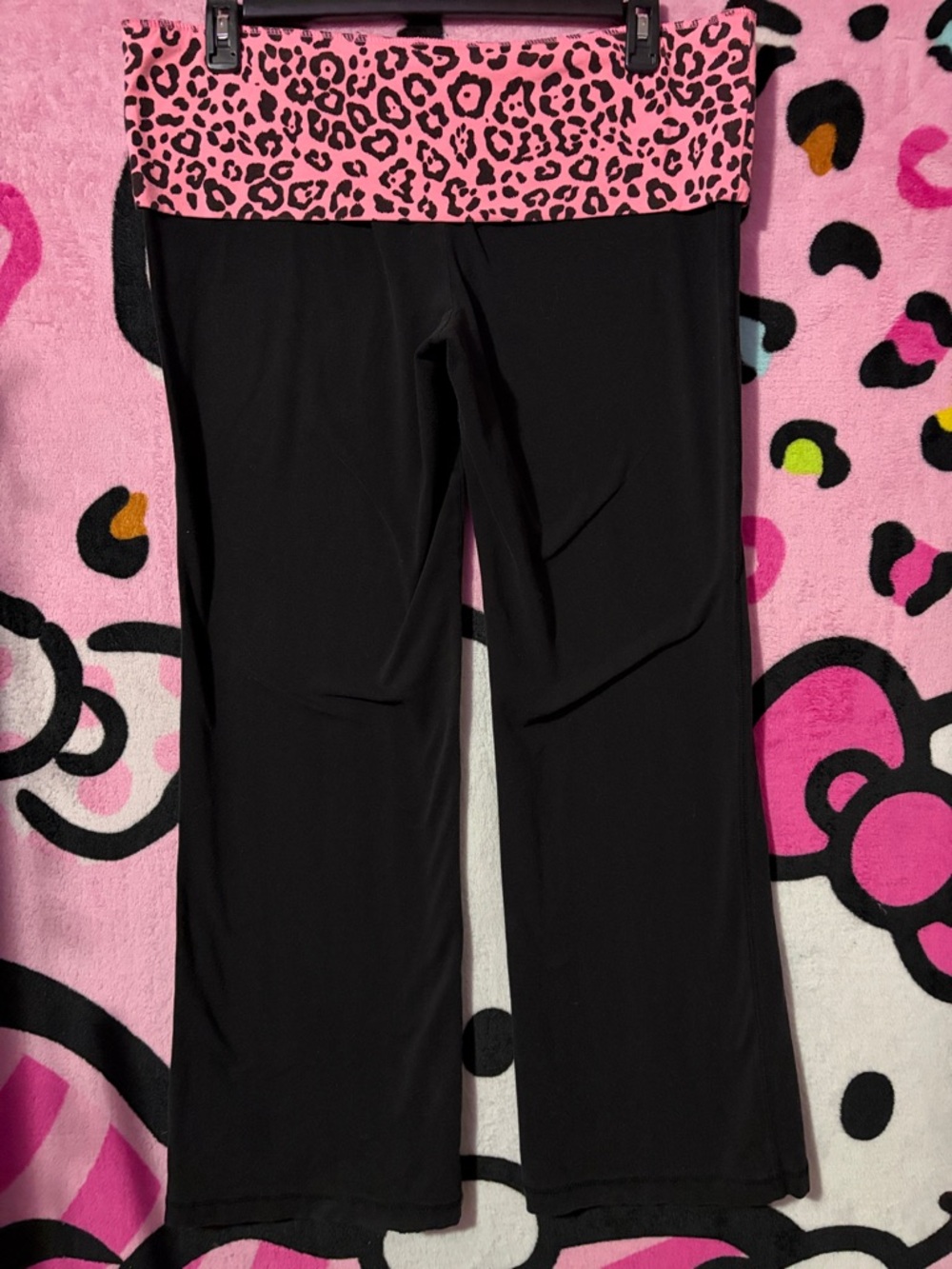 No boundaries Pink leopard print fold over yoga pants